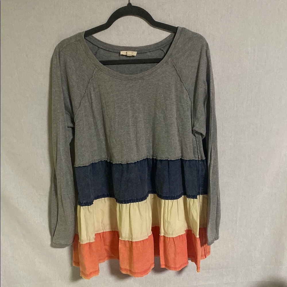 ODDY  Babydoll Gray Blue cream and coral Long Sleeve Tiered Blouse EUC Large